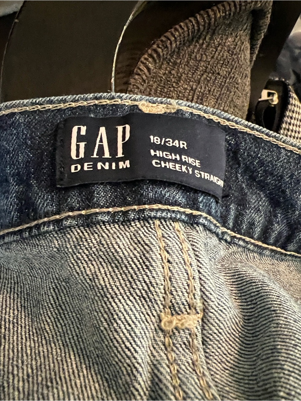 GAP Women's Straight Leg Jeans - Light Blue Denim